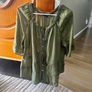 Like new olive green tunic style blouse